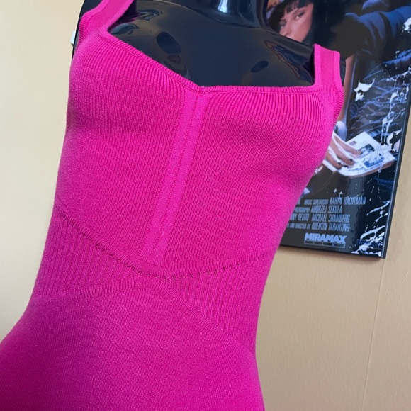 Women’s Sleeveless Dynamite Dress ( XS ) - Picture 5 of 6